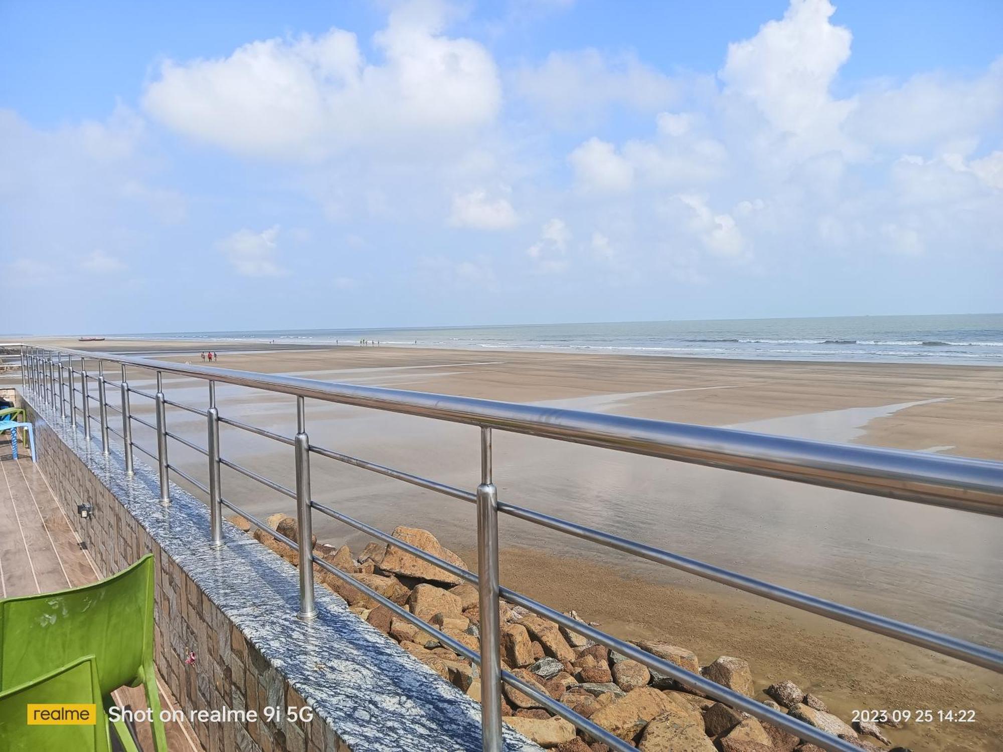 Silver Sand Eco Resort !! Beachfront !! With Biggest Pool And Huge Open Area !! Ideal For Weddings !! Couple Friendly !! Mandarmani Extérieur photo